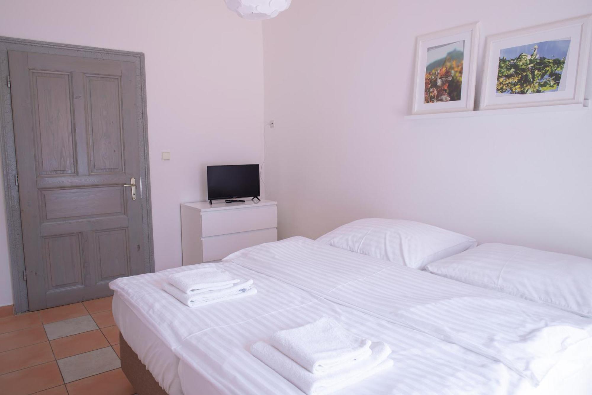 Amenity Apartmany Perna Ngoại thất bức ảnh