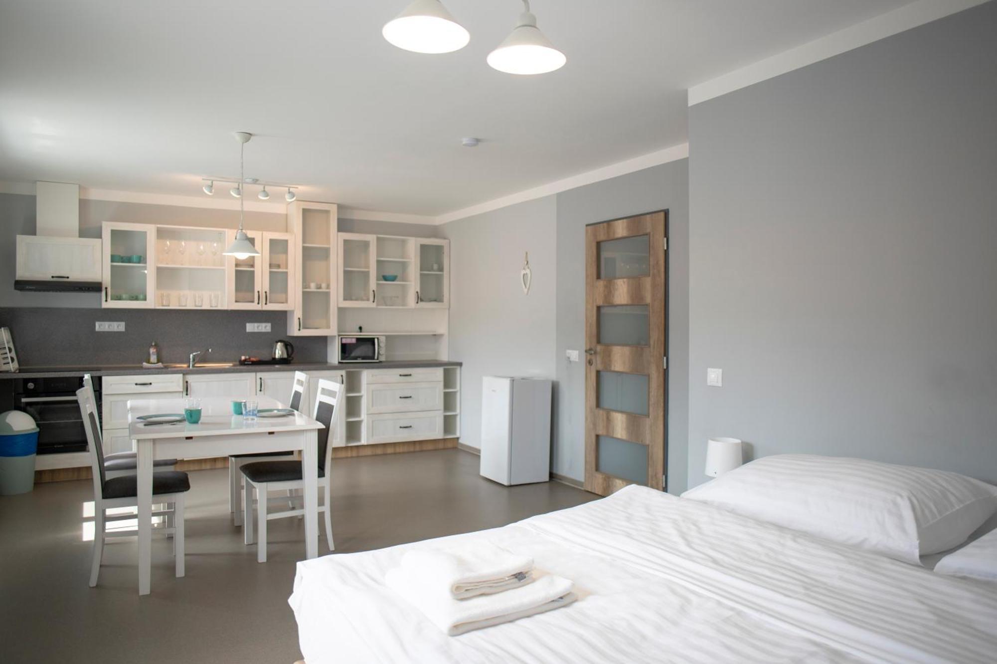 Amenity Apartmany Perna Ngoại thất bức ảnh